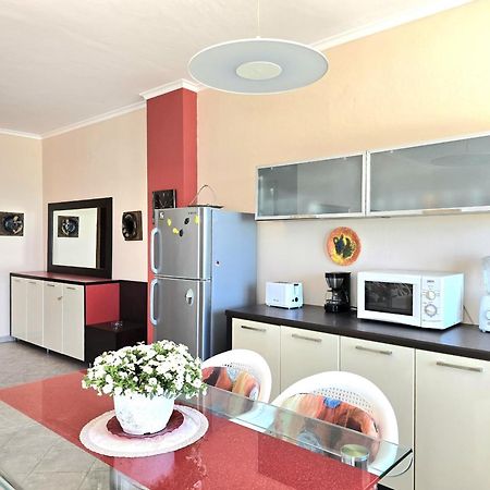Sea View Apartments In Драч Екстериор снимка