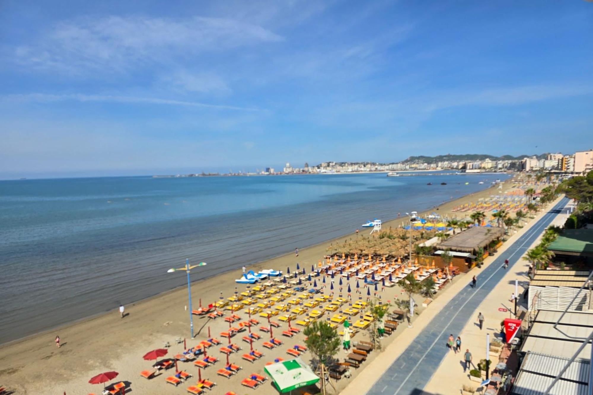 Sea View Apartments In Драч Екстериор снимка