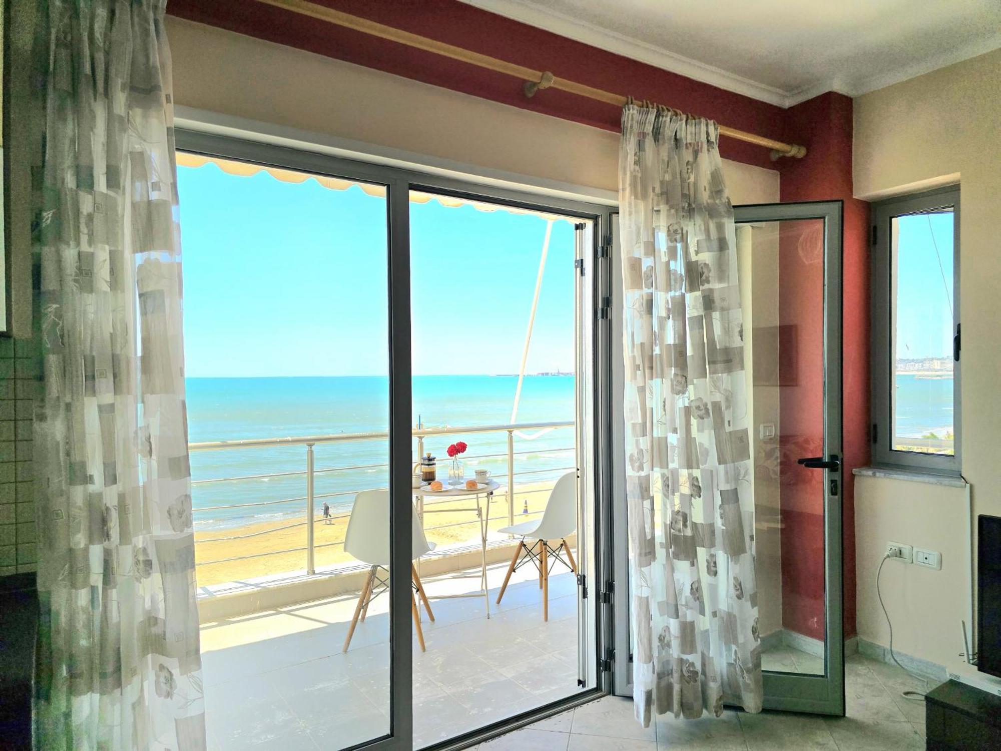 Sea View Apartments In Драч Екстериор снимка