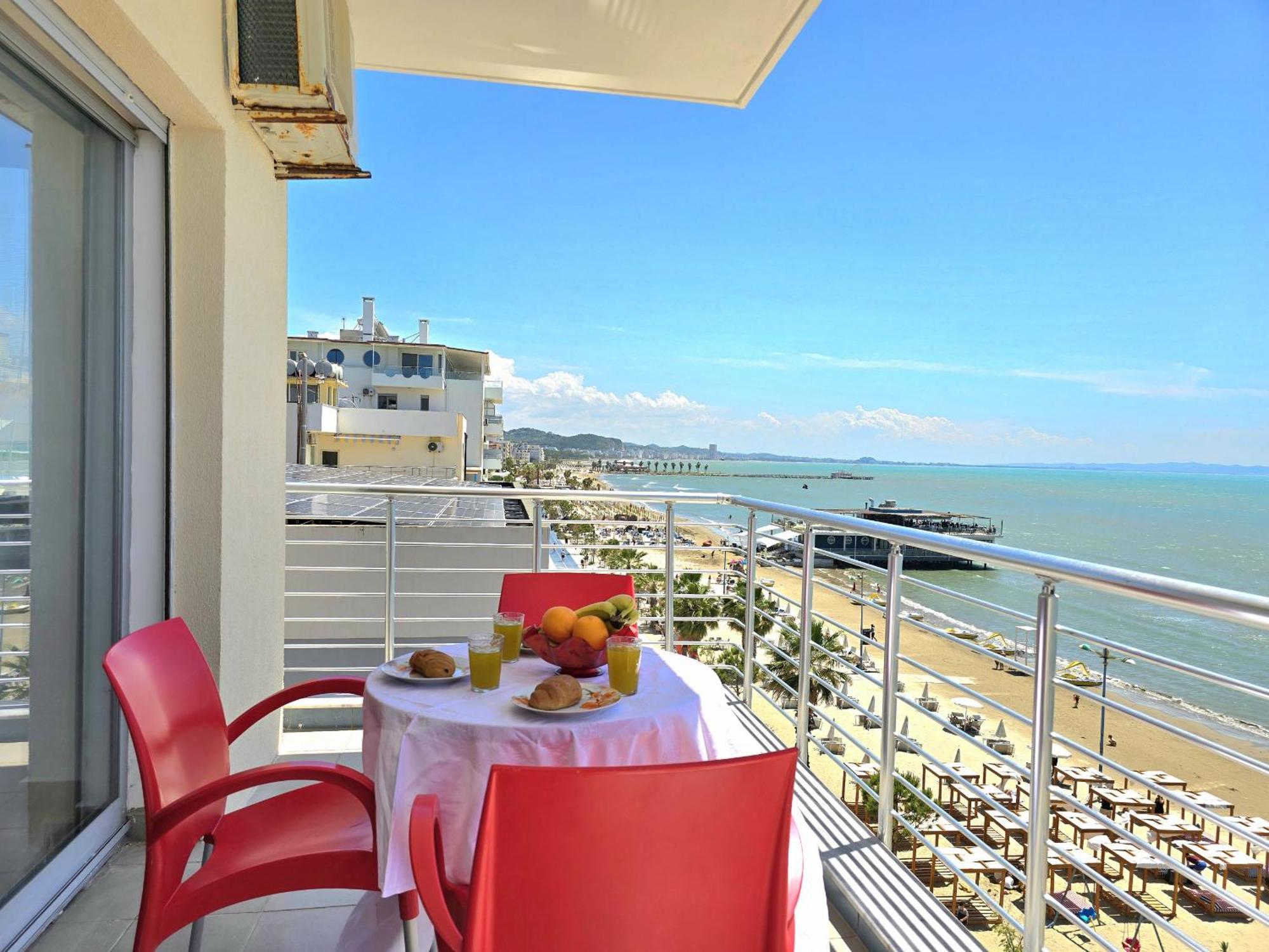 Sea View Apartments In Драч Екстериор снимка