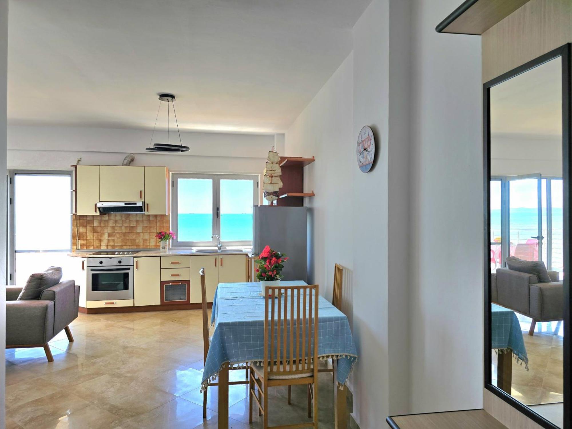 Sea View Apartments In Драч Екстериор снимка