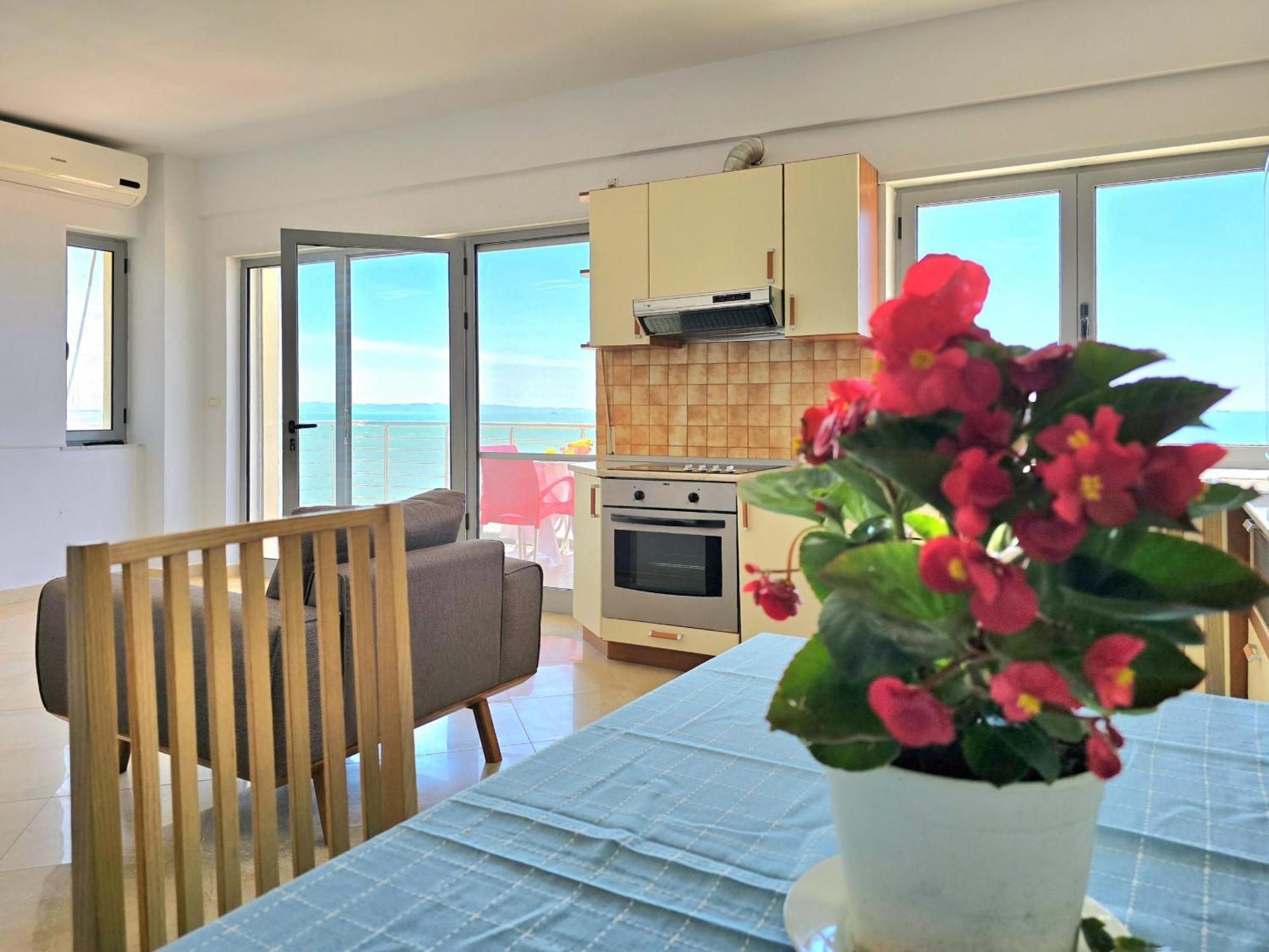 Sea View Apartments In Драч Екстериор снимка